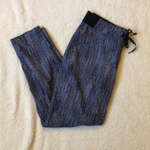 Comfortable printed Athleta city pants